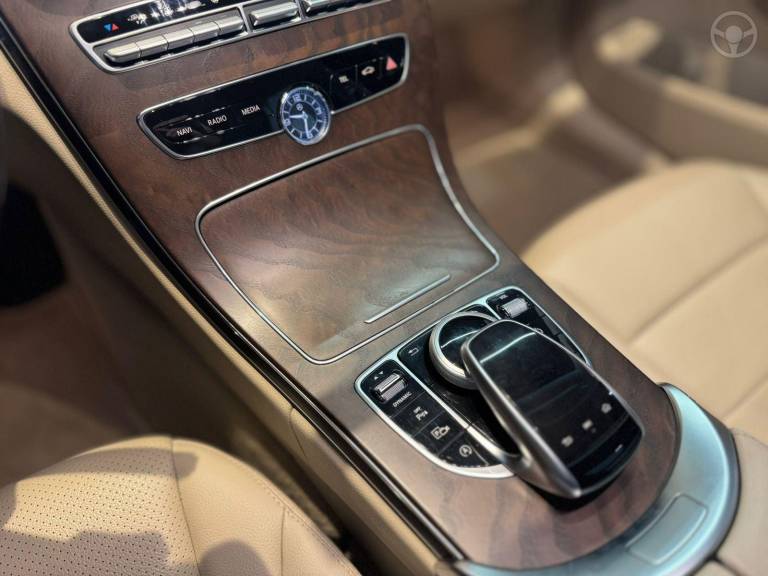 MERCEDES-BENZ - C 180 1.6 CGI 16V TURBO 4P AUTOMÁTICO - 2018/2019 - PRETA - R$ 139.900,00