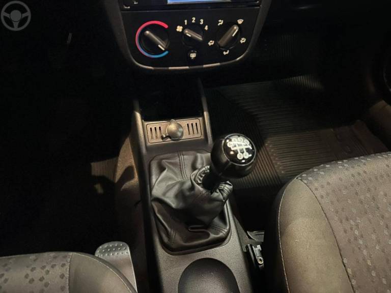 CHEVROLET - CORSA 1.4 MPFI MAXX 8V FLEX 4P MANUAL - 2010/2011 - CINZA - R$ 31.900,00