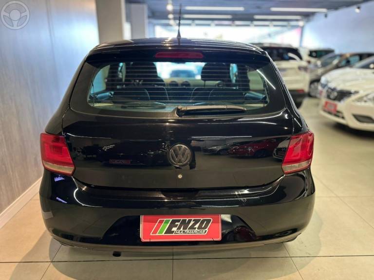 VOLKSWAGEN - GOL 1.0 MI 8V FLEX 4P MANUAL G.VI - 2012/2013 - PRETA - R$ 35.900,00
