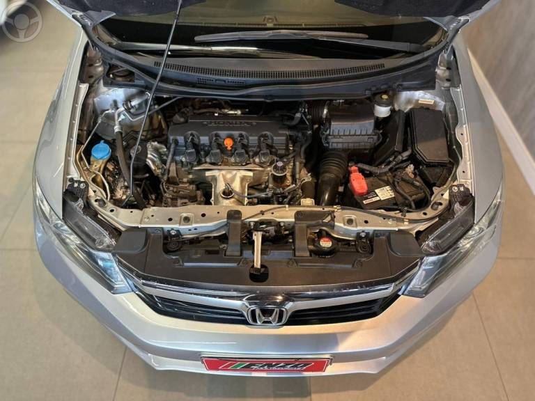 HONDA - CIVIC 1.8 LXS 16V FLEX 4P AUTOMÁTICO - 2012/2012 - PRATA - R$ 68.900,00
