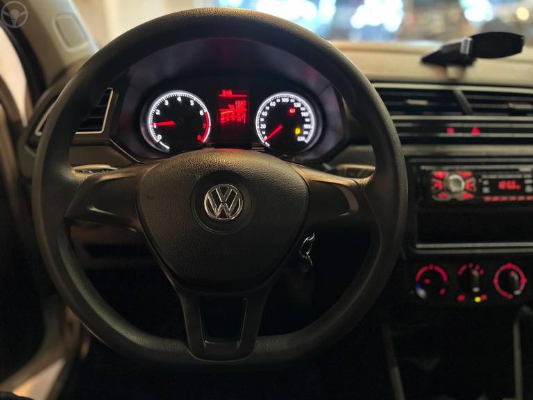 VOLKSWAGEN - GOL 1.0 12V MPI TOTALFLEX 4P MANUAL - 2018/2019 - PRATA - R$ 46.900,00