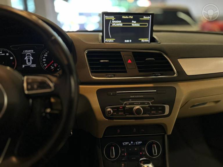 AUDI - Q3 1.4 TFSI AMBIENTE FLEX 4P S TRONIC - 2016/2017 - BRANCA - R$ 96.900,00