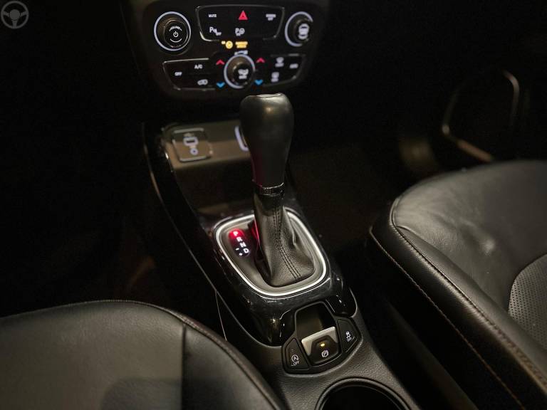 JEEP - COMPASS 2.0 16V FLEX LIMITED AUTOMÁTICO - 2019/2019 - BRANCA - R$ 112.900,00