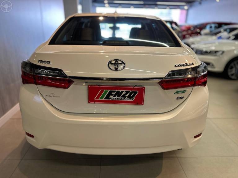TOYOTA - COROLLA 2.0 XEI 16V FLEX 4P AUTOMÁTICO - 2018/2019 - BRANCA - R$ 110.900,00