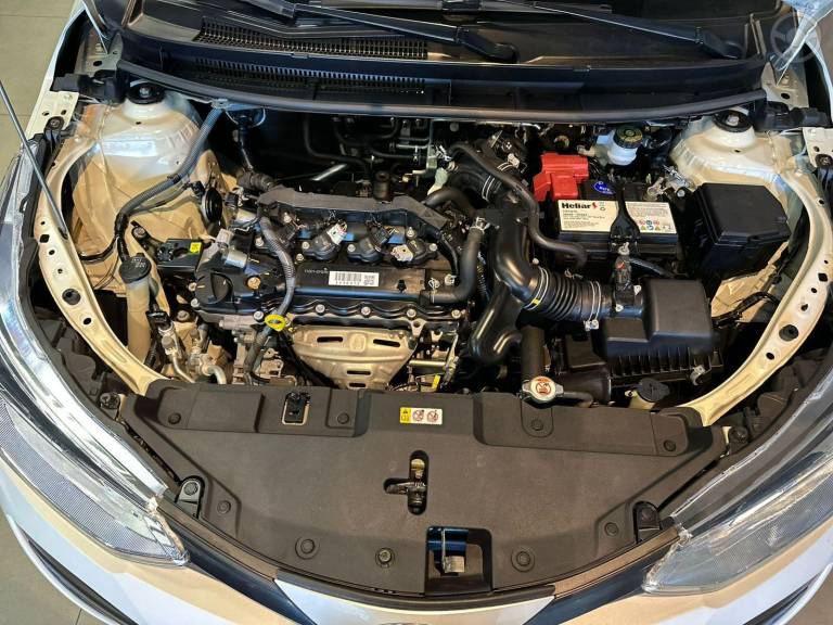TOYOTA - YARIS 1.5 XL LIVE SEDAN 16V FLEX 4P AUTOMÁTICO - 2019/2020 - BRANCA - R$ 77.900,00