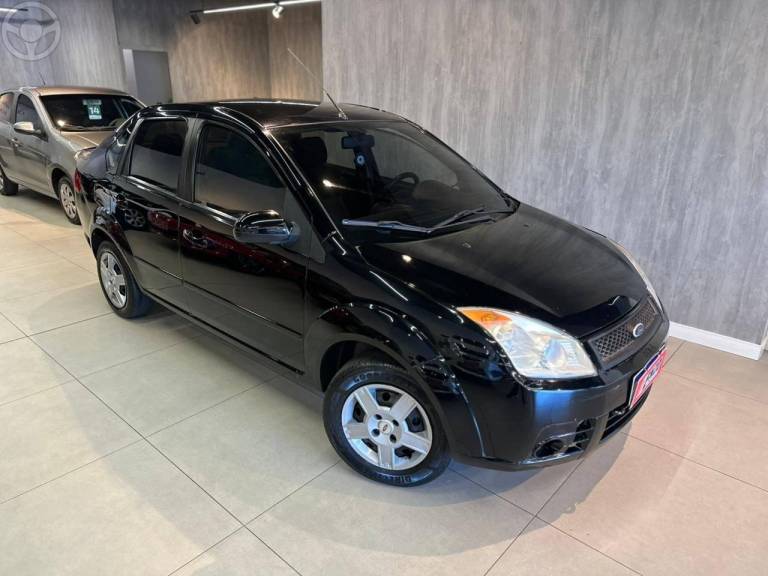 FORD - FIESTA 1.6 ROCAM SEDAN 8V FLEX 4P MANUAL - 2008/2008 - PRETA - R$ 22.900,00