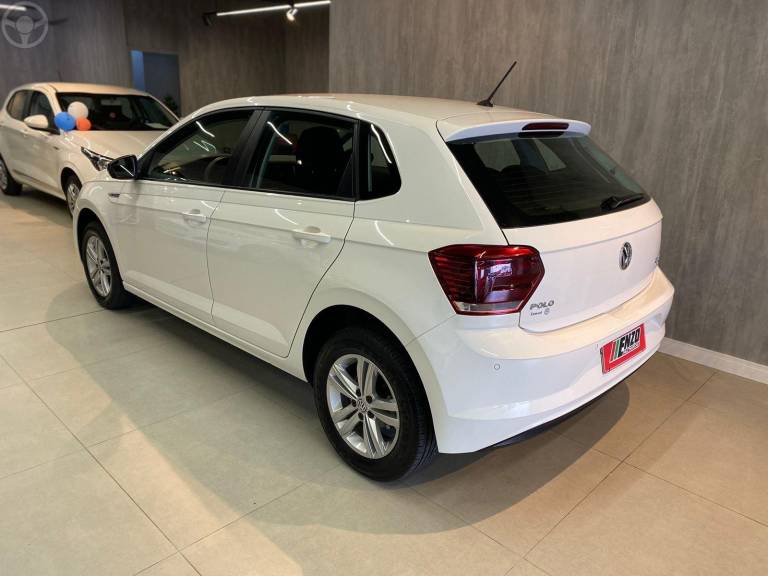 VOLKSWAGEN - POLO 1.0 200 TSI COMFORTLINE AUTOMÁTICO - 2018/2018 - BRANCA - R$ 71.900,00