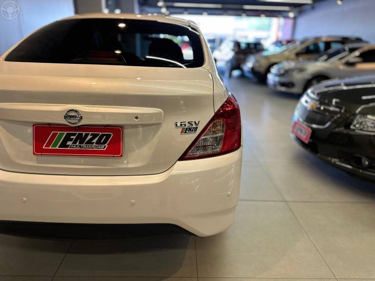 NISSAN - VERSA 1.6 16V FLEX SV 4P MANUAL - 2019/2020 - BRANCA - R$ 64.900,00