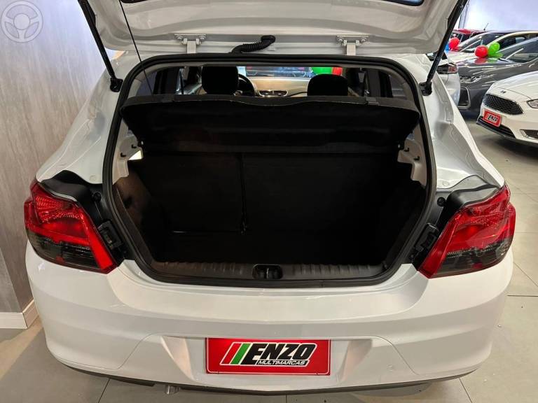 CHEVROLET - ONIX 1.4 MPFI LTZ 8V FLEX 4P AUTOMÁTICO - 2014/2015 - BRANCA - R$ 59.900,00