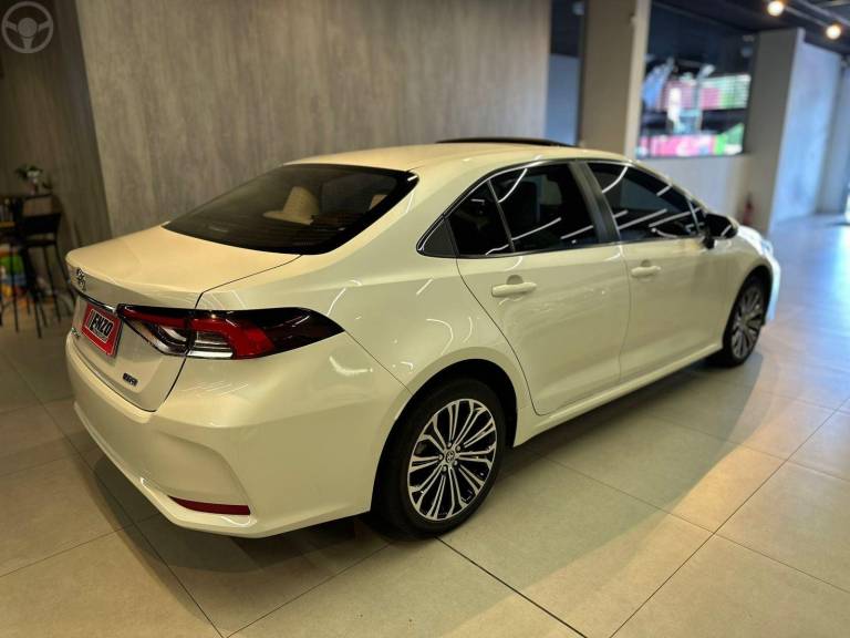 TOYOTA - COROLLA 2.0 ALTIS PREMIUM 16V FLEX 4P AUTOMÁTICO - 2021/2021 - BRANCA - R$ 139.900,00