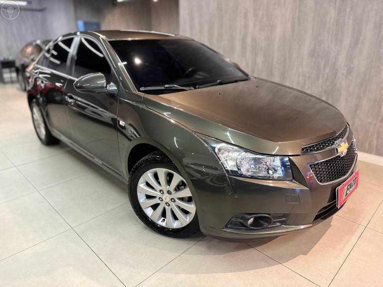 CHEVROLET - CRUZE 1.8 LTZ SPORT6 16V FLEX 4P AUTOMÁTICO - 2013/2013 - CINZA - R$ 63.900,00