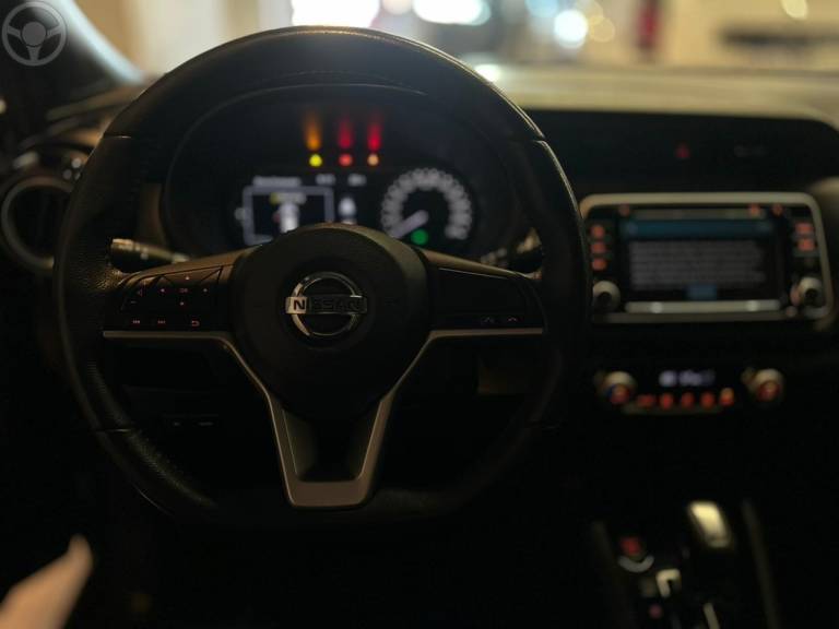 NISSAN - KICKS 1.6 16V FLEX SL PACK TECH 4P XTRONIC - 2017/2018 - CINZA - R$ 85.900,00