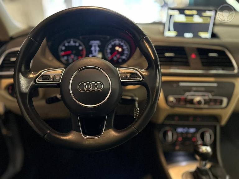 AUDI - Q3 1.4 TFSI AMBIENTE FLEX 4P S TRONIC - 2016/2017 - BRANCA - R$ 94.900,00
