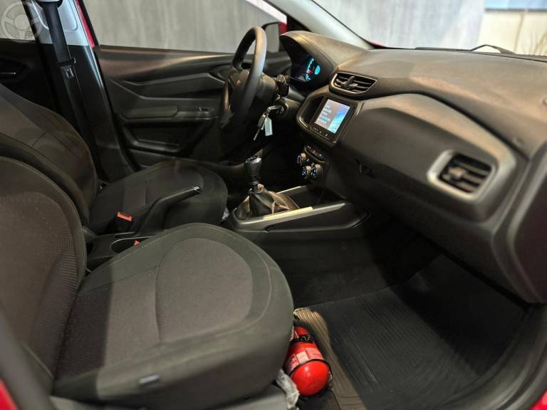CHEVROLET - ONIX 1.4 MPFI LT 8V FLEX 4P MANUAL - 2015/2016 - VERMELHA - R$ 53.900,00