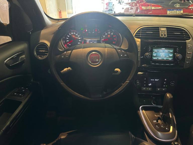 FIAT - BRAVO 1.8 SPORTING 16V FLEX 4P AUTOMATIZADO - 2016/2016 - BRANCA - R$ 59.900,00