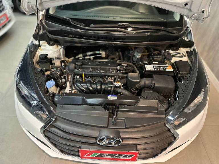 HYUNDAI - HB20 1.6 COMFORT 16V FLEX 4P MANUAL - 2016/2017 - BRANCA - R$ 57.900,00