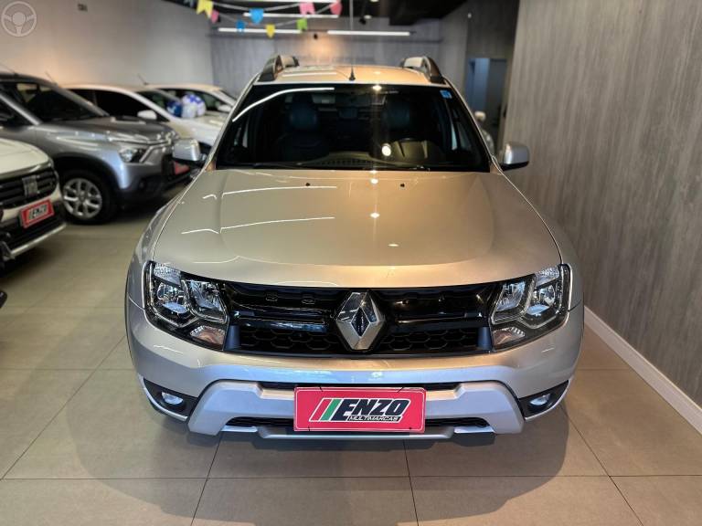 RENAULT - DUSTER OROCH 2.0 16V FLEX DYNAMIQUE AT 4P AUTOMÁTICO - 2016/2017 - PRATA - R$ 74.900,00