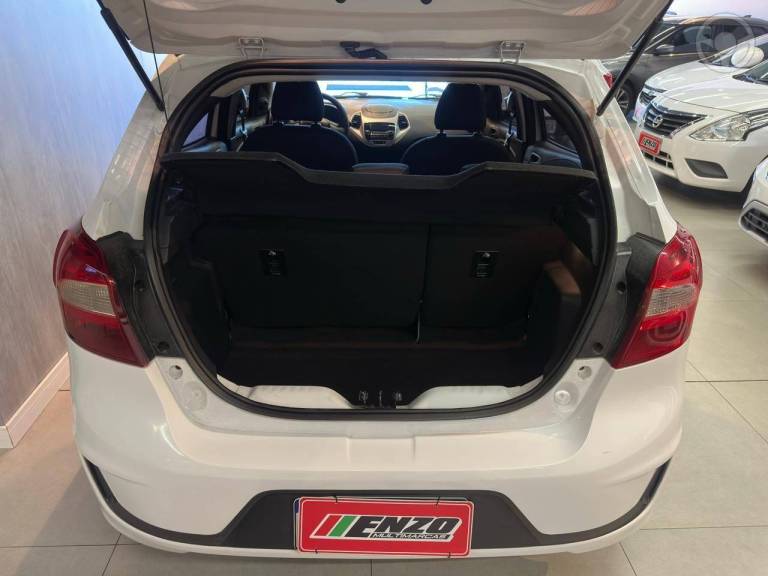 FORD - KA 1.0 SE PLUS 12V FLEX 4P MANUAL - 2018/2019 - BRANCA - R$ 48.900,00