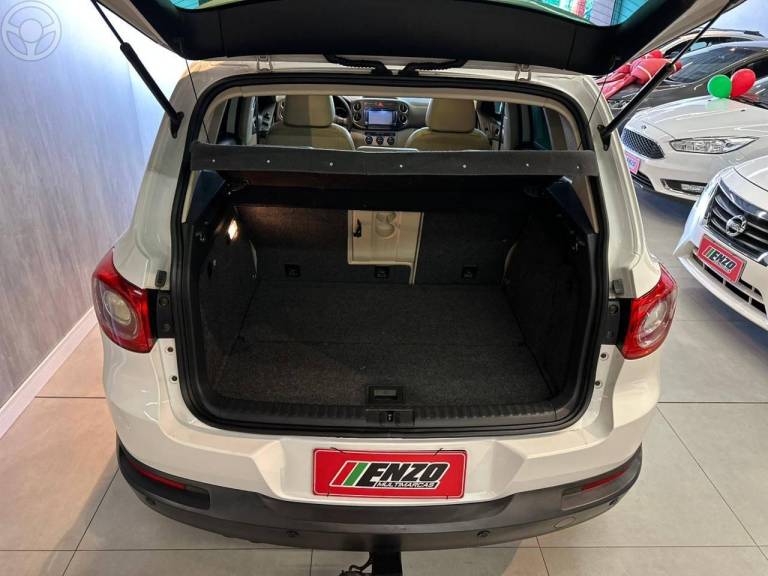VOLKSWAGEN - TIGUAN 2.0 TSI 16V TURBO 4P TIPTRONIC - 2009/2010 - BRANCA - R$ 59.900,00
