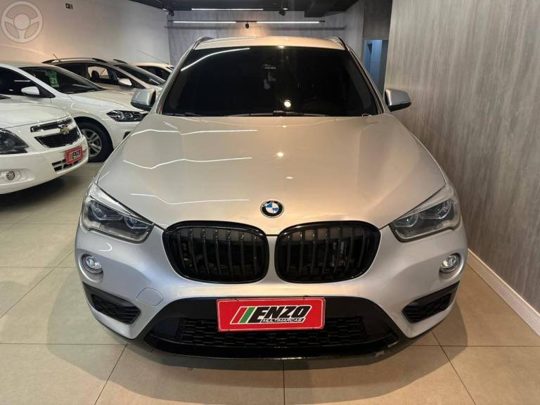 BMW - X1 2.0 20I 4X2 16V FLEX 4P AUTOMÁTICO - 2016/2016 - PRATA - R$ 109.900,00