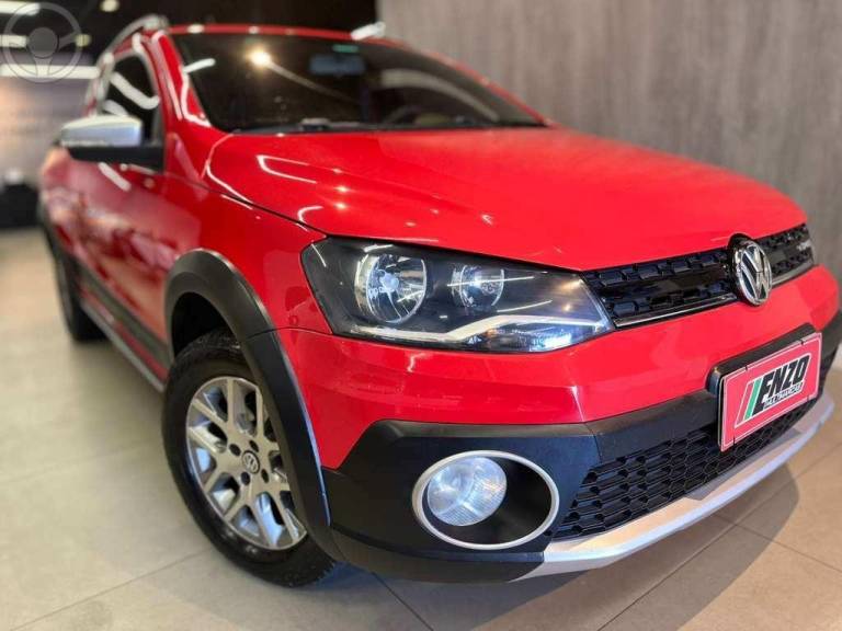 VOLKSWAGEN - SAVEIRO 1.6 CROSS CE 8V FLEX 2P MANUAL - 2013/2014 - VERMELHA - R$ 66.900,00