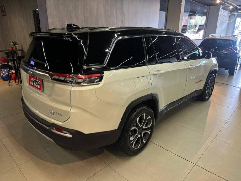 JEEP - COMMANDER 1.3 LIMITED T270 16V 4X2 TURBO FLEX 4P AUTOMÁTICO - 2025/2025 - BRANCA - R$ 203.900,00