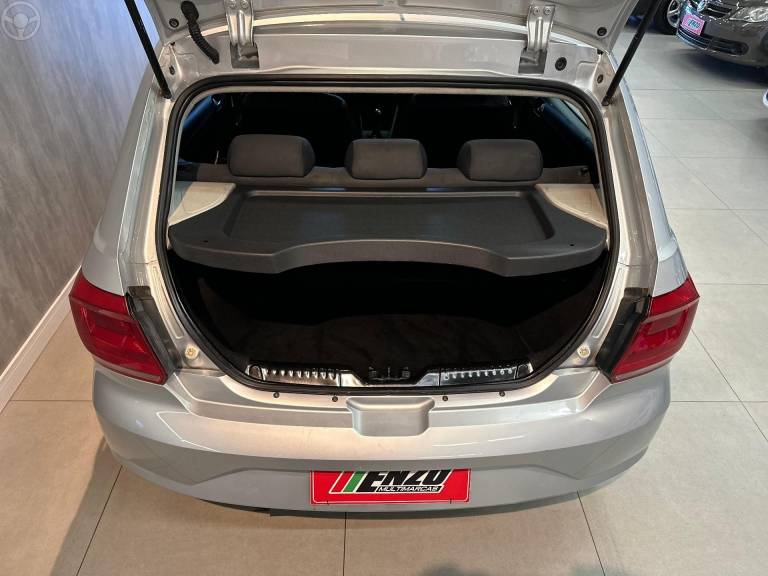 VOLKSWAGEN - GOL 1.0 12V MPI TOTALFLEX 4P MANUAL - 2018/2019 - PRATA - R$ 46.900,00