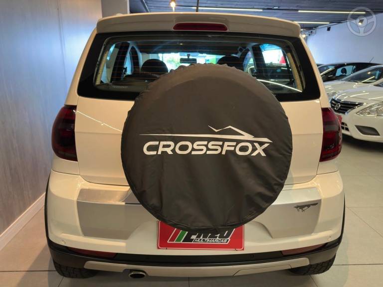 VOLKSWAGEN - CROSSFOX 1.6 MI FLEX 8V 4P MANUAL - 2012/2013 - BRANCA - R$ 48.900,00
