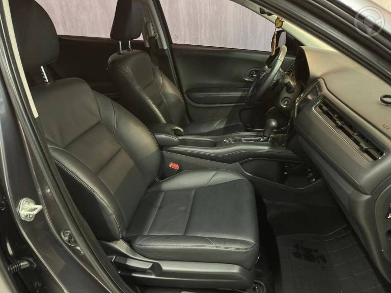 HONDA - HR-V 1.8 16V FLEX TOURING 4P AUTOMÁTICO - 2018/2018 - CINZA - R$ 107.900,00