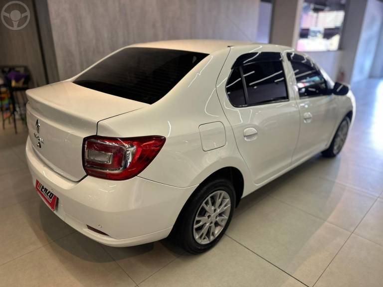 RENAULT - LOGAN 1.0 ZEN 12V FLEX 4P MANUAL - 2019/2020 - BRANCA - R$ 47.900,00