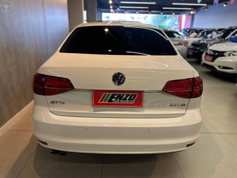 VOLKSWAGEN - JETTA 2.0 TSI HIGHLINE 211CV 4P TIPTRONIC - 2017/2017 - BRANCA - R$ 110.900,00
