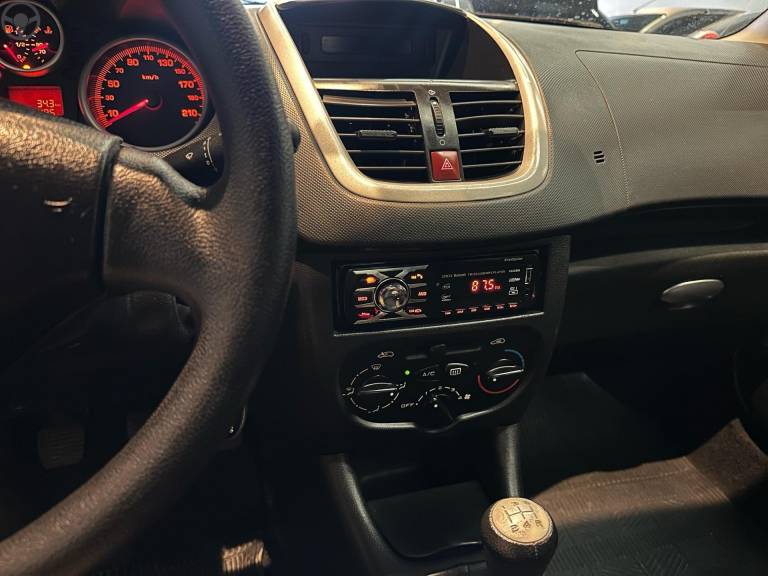 PEUGEOT - 207 1.4 SEDAN XR PASSION 8V FLEX 4P MANUAL - 2010/2011 - CINZA - R$ 21.900,00