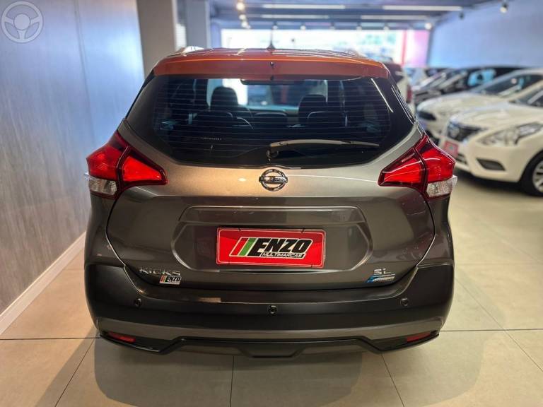 NISSAN - KICKS 1.6 16V FLEX SL PACK TECH 4P XTRONIC - 2017/2018 - CINZA - R$ 85.900,00