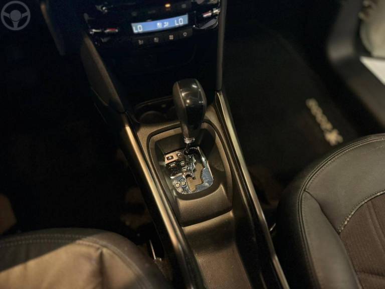 PEUGEOT - 2008 1.6 16V FLEX GRIFFE 4P AUTOMÁTICO - 2017/2017 - BRANCA - R$ 57.900,00