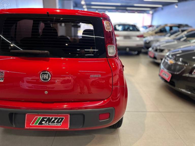 FIAT - UNO 1.0 EVO VIVACE 8V FLEX 4P MANUAL - 2012/2013 - VERMELHA - R$ 31.900,00
