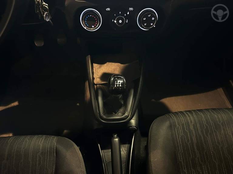 FIAT - ARGO 1.0 FIREFLY FLEX 4P MANUAL - 2021/2022 - BRANCA - R$ 54.900,00