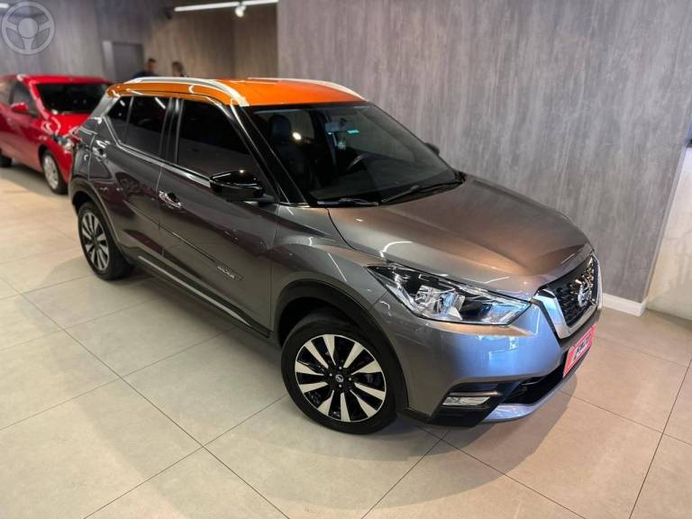 NISSAN - KICKS 1.6 16V FLEX SL PACK TECH 4P XTRONIC - 2017/2018 - CINZA - R$ 85.900,00
