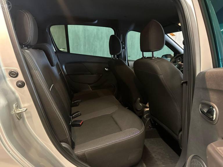 RENAULT - SANDERO 1.0 12V GT LINE LIMITED FLEX 4P MANUAL - 2021/2022 - PRATA - R$ 64.900,00