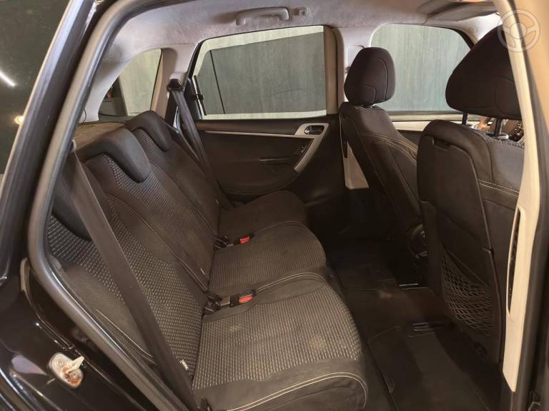 CITROËN - C4 2.0 I PICASSO 16V 4P AUTOMÁTICO - 2010/2011 - PRETA - R$ 33.900,00