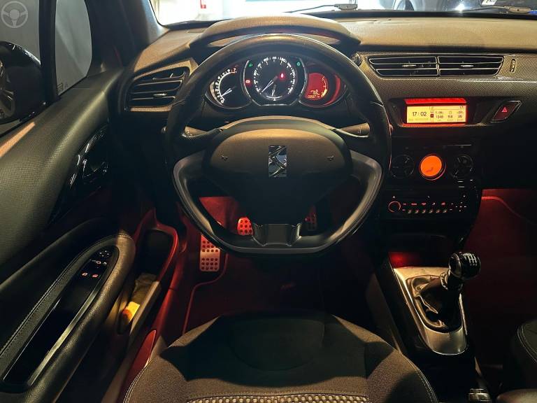 CITROËN - DS3 1.6 THP 16V 2P MANUAL - 2012/2013 - VERMELHA - R$ 64.900,00